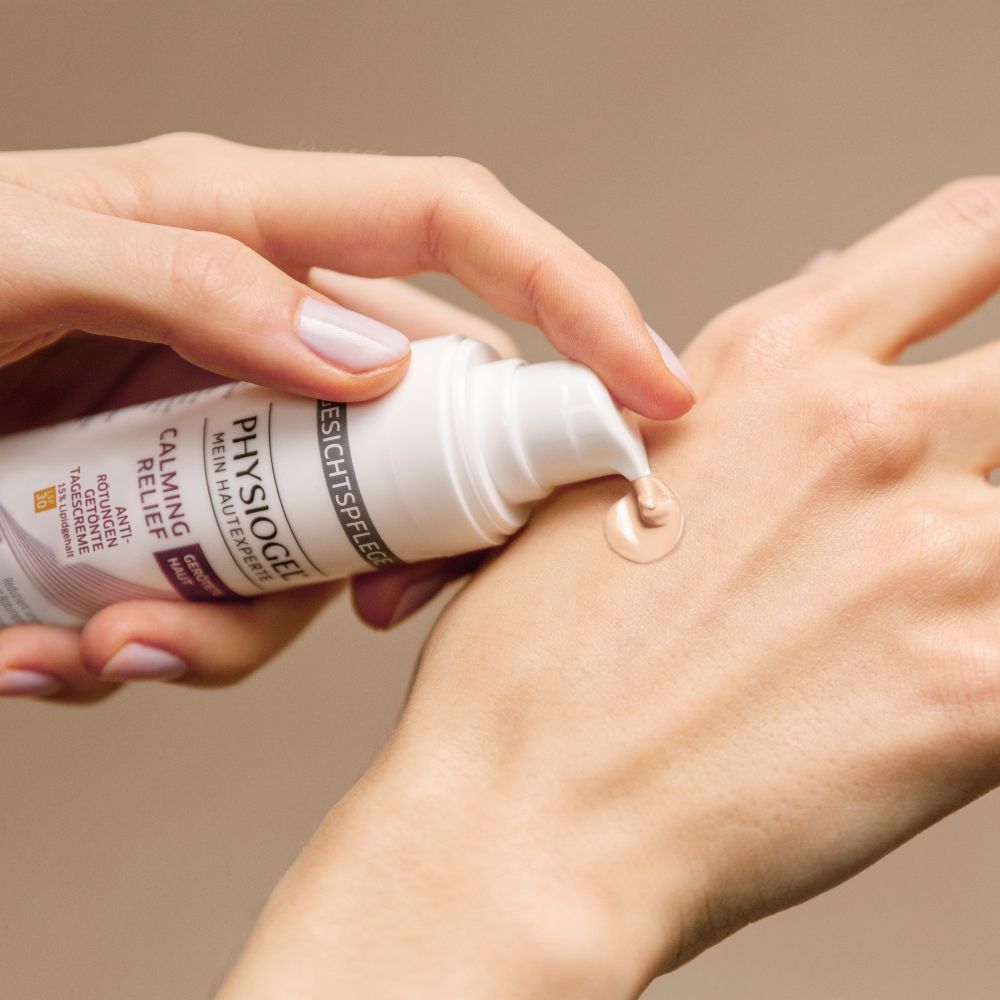 PHYSIOGEL CALMING RELIEF ANTI-RÖTUNGEN getönte Tagescreme LSF 30 40 ml Tagescreme